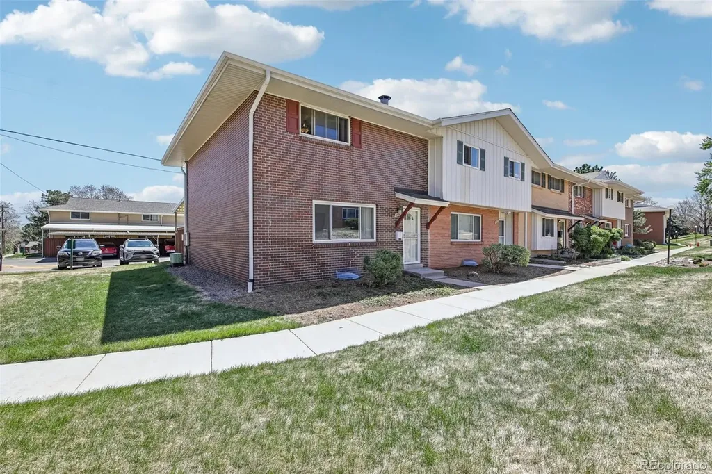 9044 E Nassau Avenue Denver CO 80237