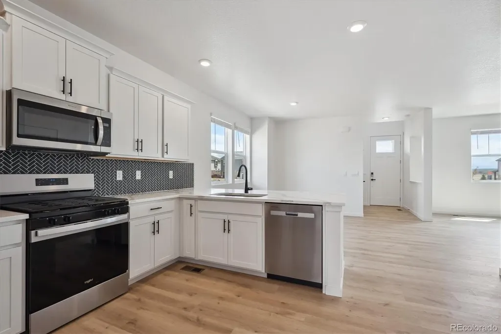 718 N Ukraine Street Aurora CO 80018