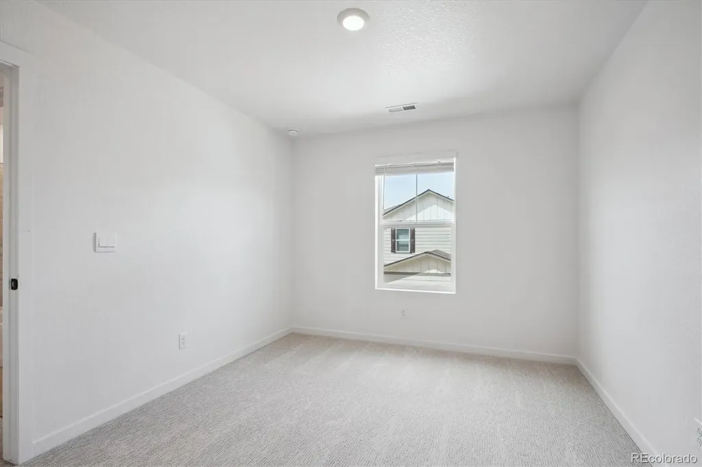 718 N Ukraine Street Aurora CO 80018