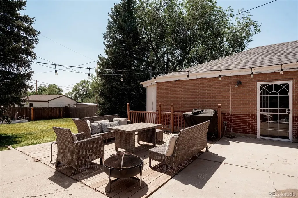1382 S Canosa Court Denver CO 80219
