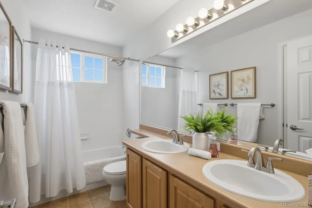 4024 S Netherland Street Aurora CO 80013