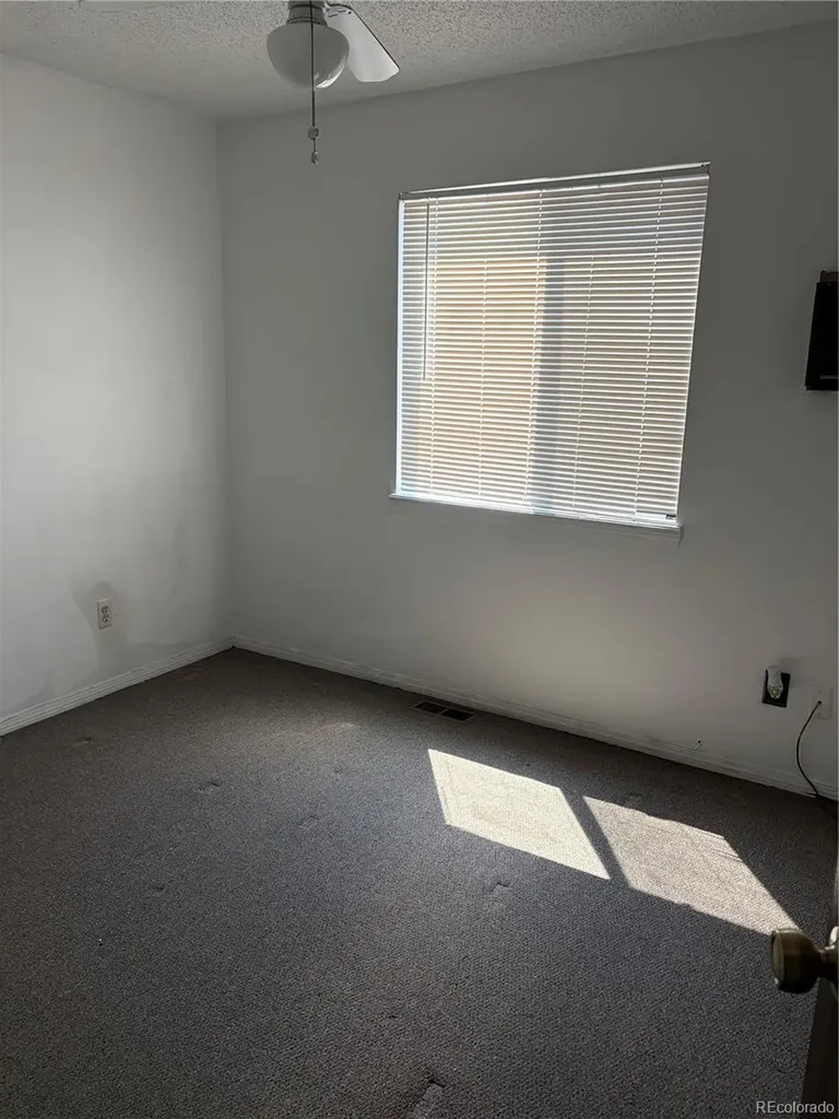 1553 S Carson Street Aurora CO 80012