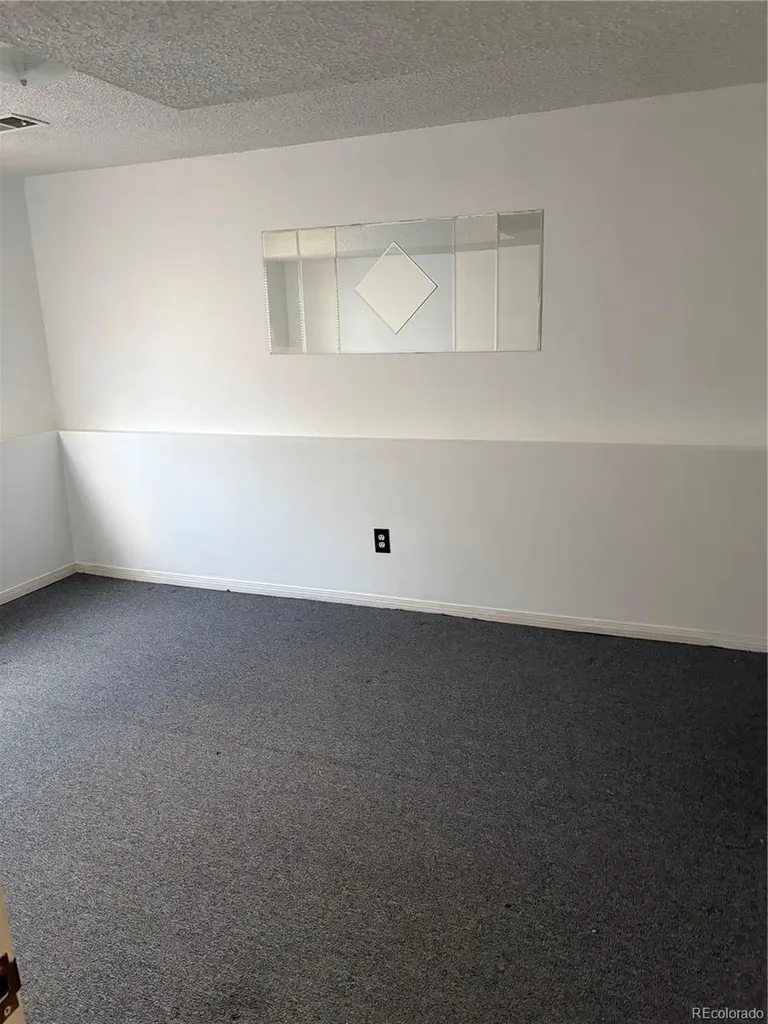 1553 S Carson Street Aurora CO 80012