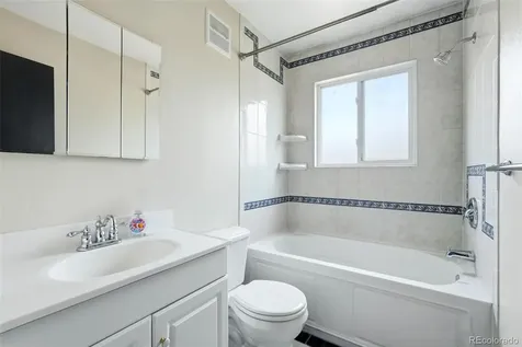 1553 S Carson Street Aurora CO 80012