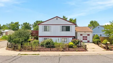 1553 S Carson Street Aurora CO 80012