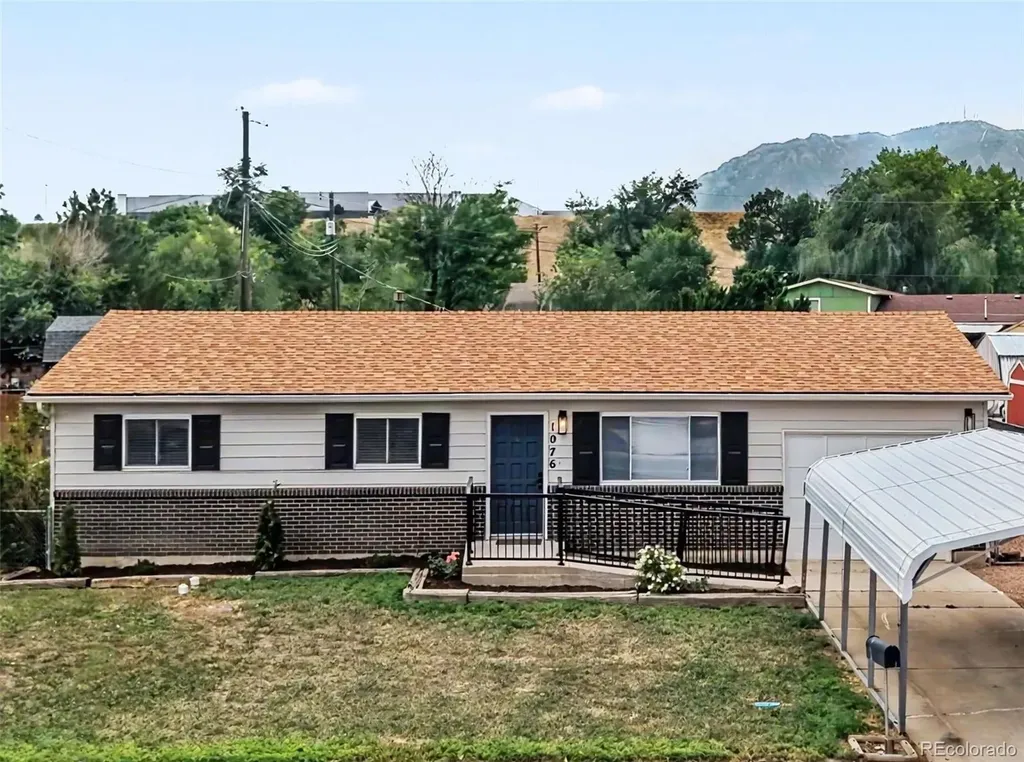 1076 Maxwell Street Colorado Springs CO 80906