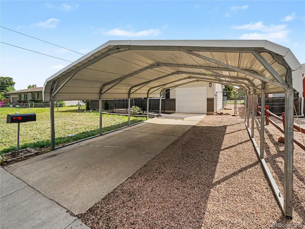 1076 Maxwell Street Colorado Springs CO 80906