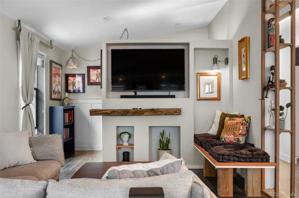1436 Knox Court Denver CO 80204