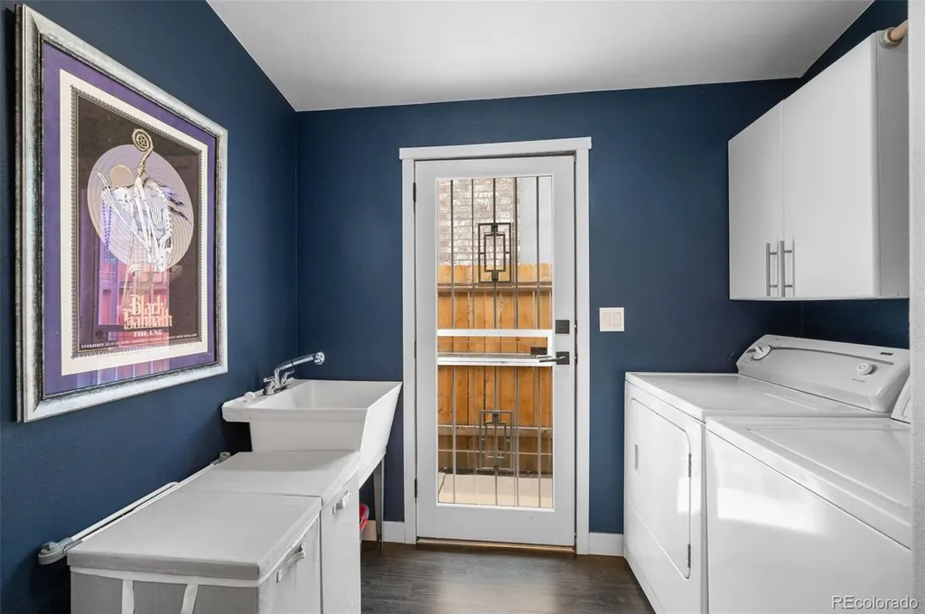 1436 Knox Court Denver CO 80204