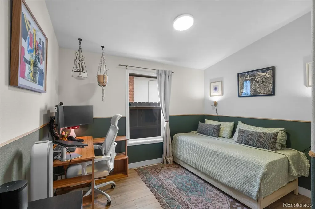 1436 Knox Court Denver CO 80204