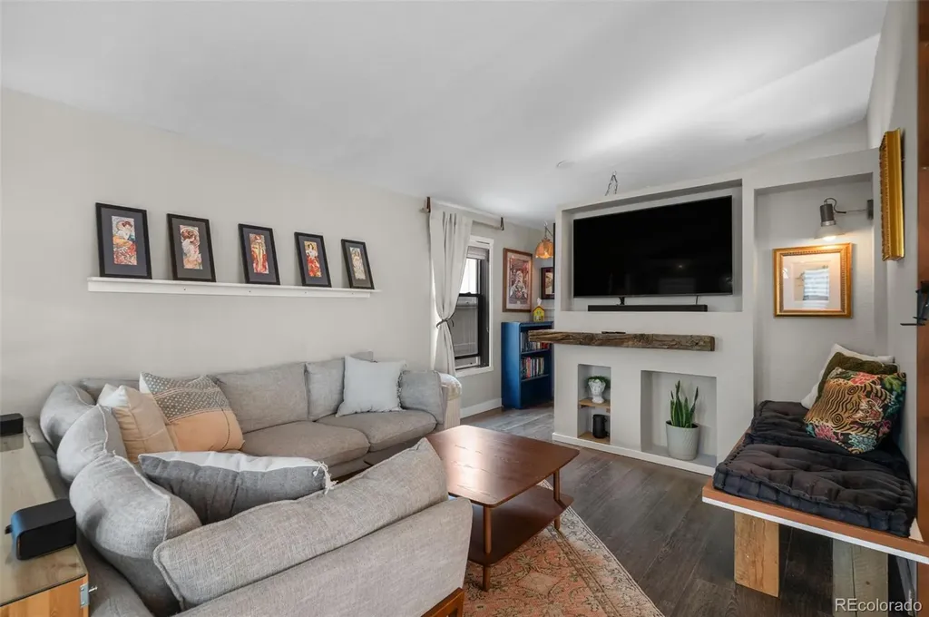 1436 Knox Court Denver CO 80204