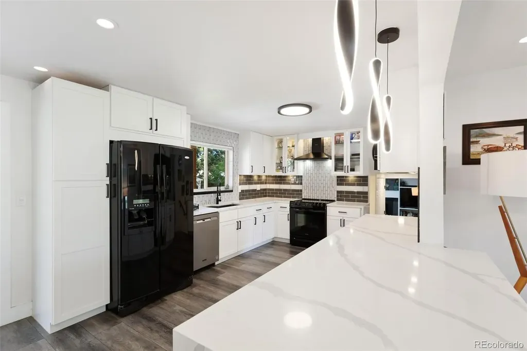 6083 S Lamar Drive Littleton CO 80123