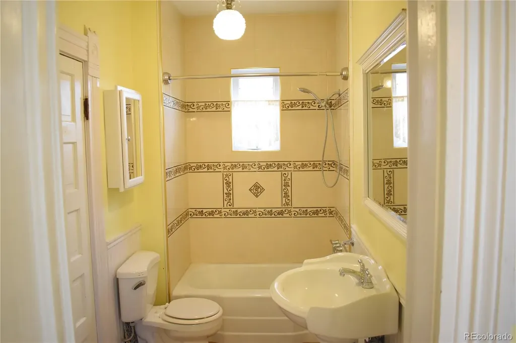 1707 Lake Avenue Pueblo CO 81004
