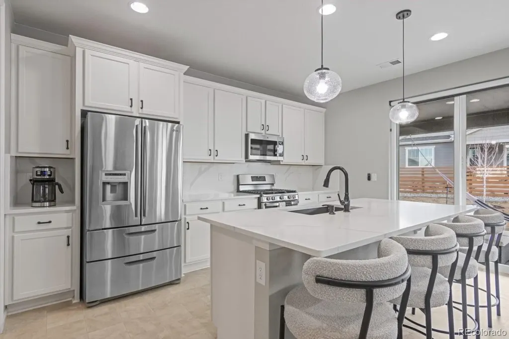 3856 Fultondale Street Aurora CO 80019