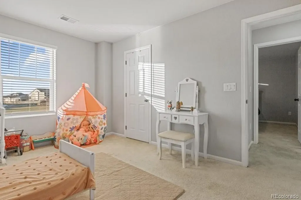 3856 Fultondale Street Aurora CO 80019