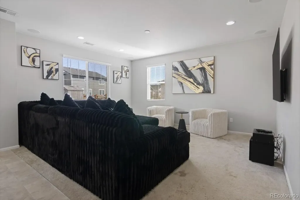 3856 Fultondale Street Aurora CO 80019