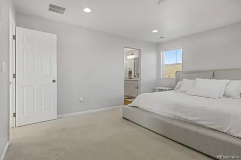 3856 Fultondale Street Aurora CO 80019