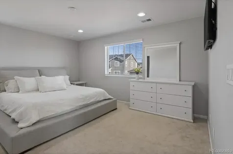 3856 Fultondale Street Aurora CO 80019