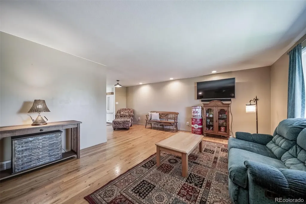 5247 S Mabre Court Littleton CO 80123