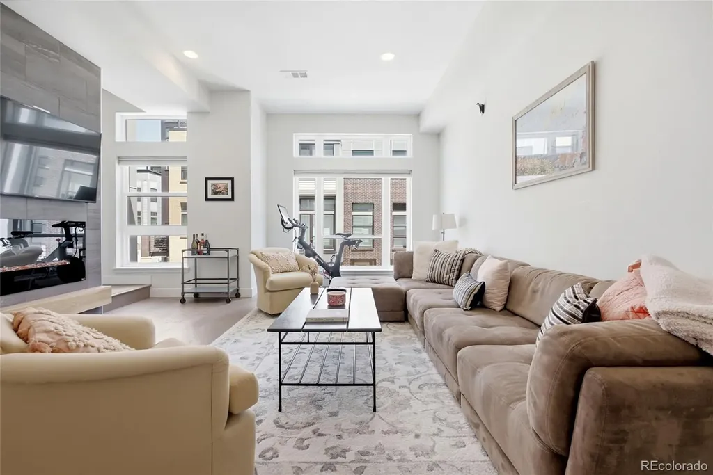 4055 W Conejos Place Denver CO 80204