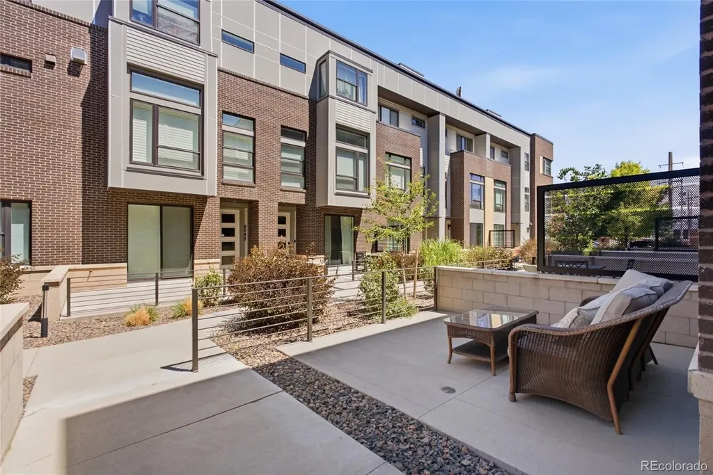 4055 W Conejos Place Denver CO 80204