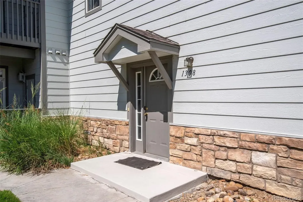 3271 E 103rd Place Denver CO 80229