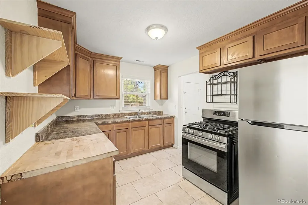 1343 Havana Street Aurora CO 80010