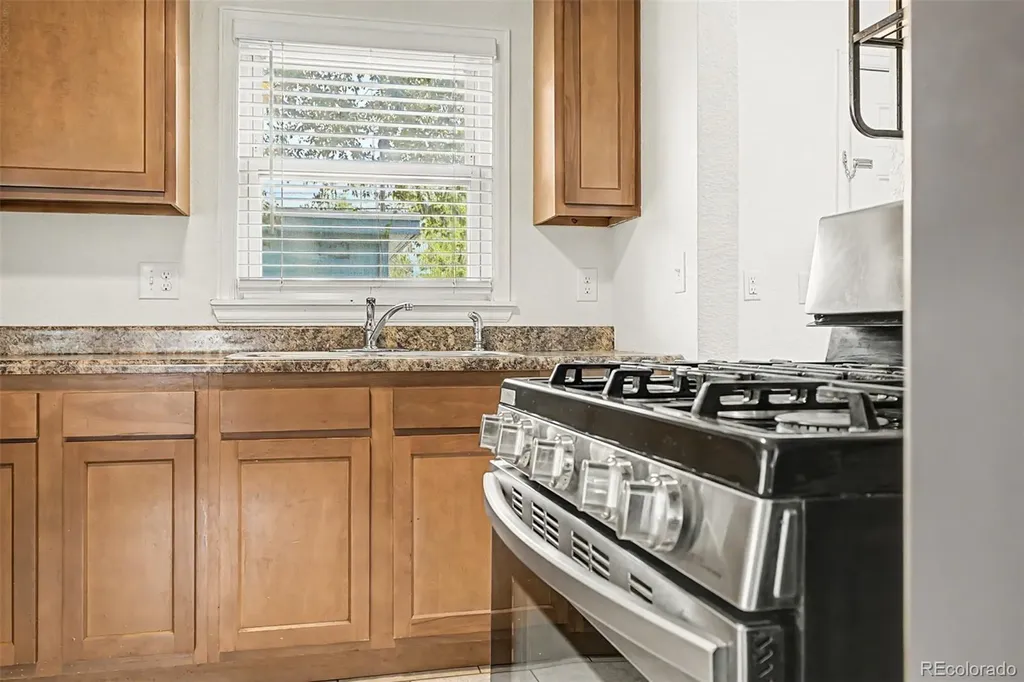 1343 Havana Street Aurora CO 80010