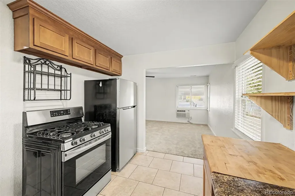 1343 Havana Street Aurora CO 80010
