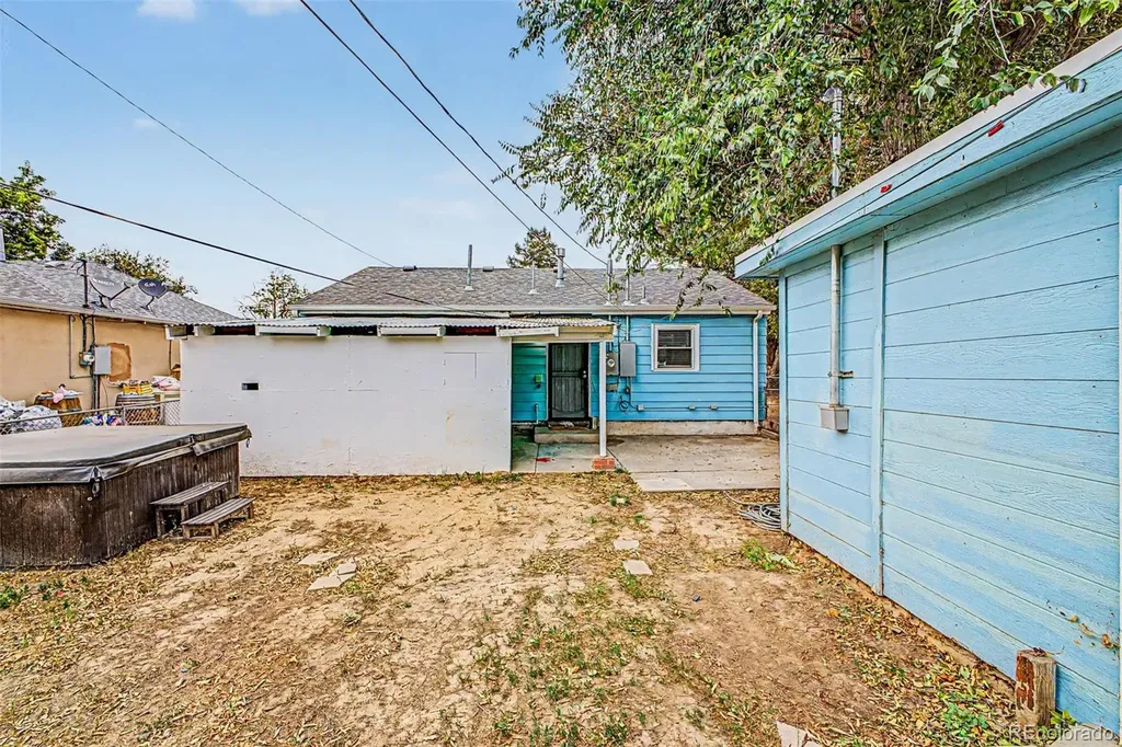 1343 Havana Street Aurora CO 80010