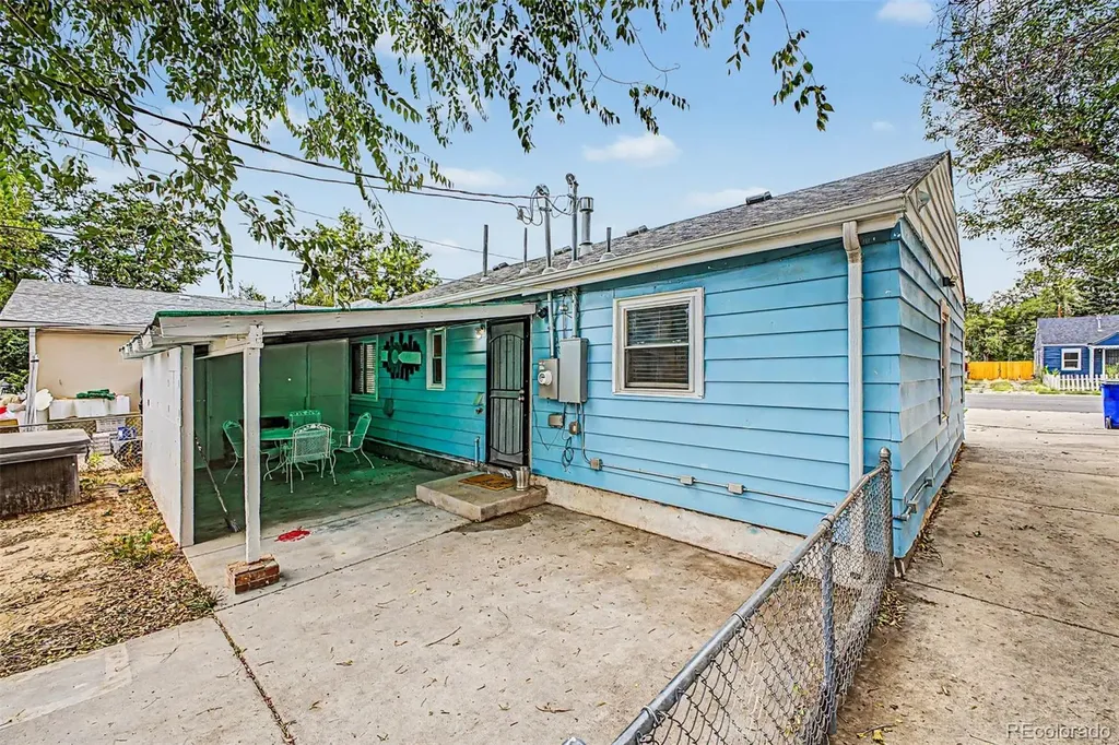 1343 Havana Street Aurora CO 80010