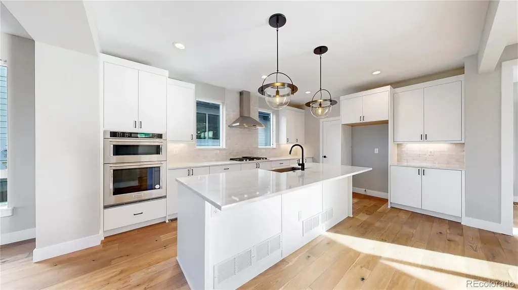 5608 Grandville Avenue Longmont CO 80503