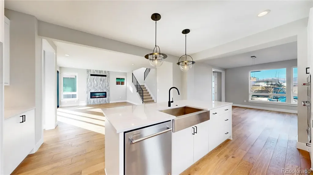 5608 Grandville Avenue Longmont CO 80503