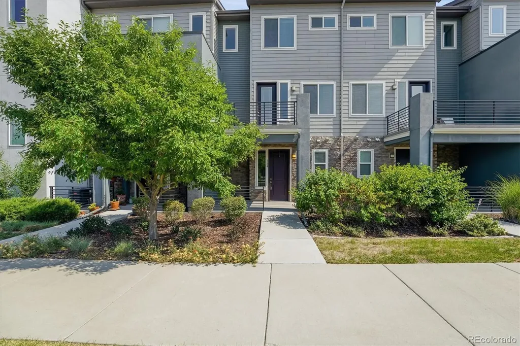 704 E Hinsdale Avenue Littleton CO 80122