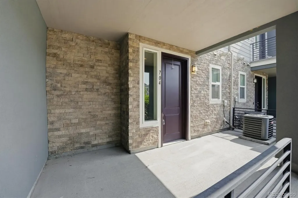 704 E Hinsdale Avenue Littleton CO 80122