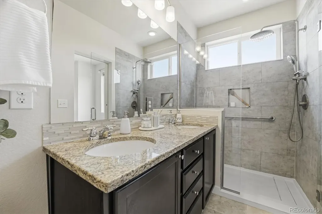 704 E Hinsdale Avenue Littleton CO 80122