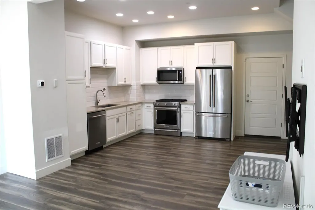2214 Central Park Way Superior CO 80027