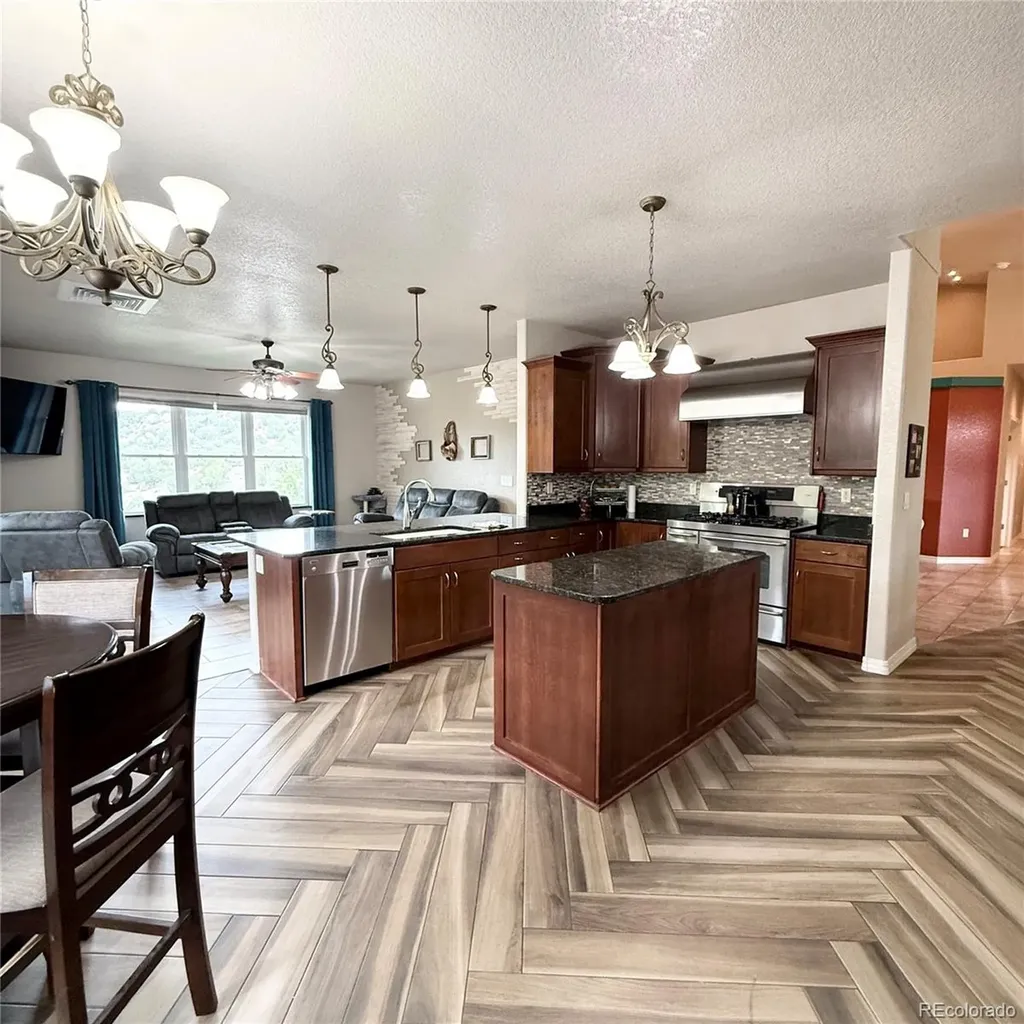 7791 Pine Bluff Dr. W Pueblo CO 81004
