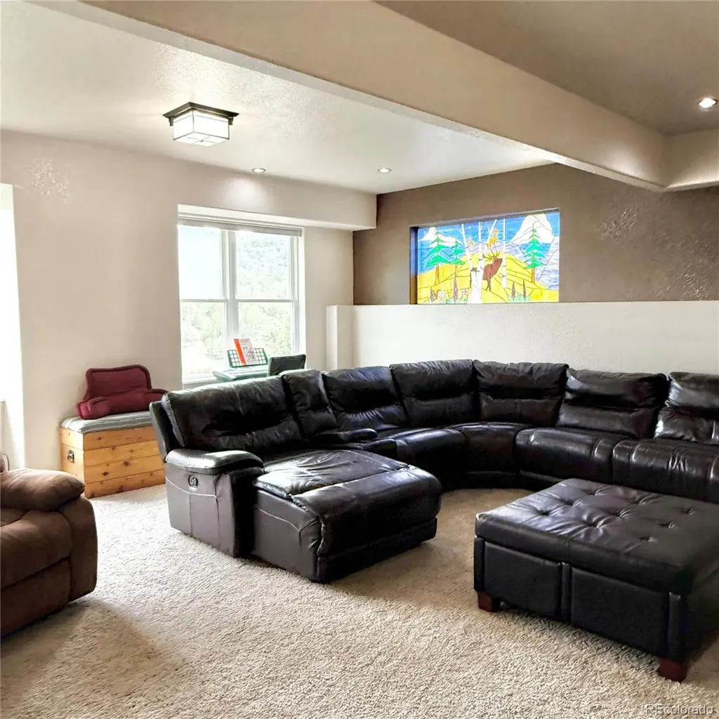 7791 Pine Bluff Dr. W Pueblo CO 81004