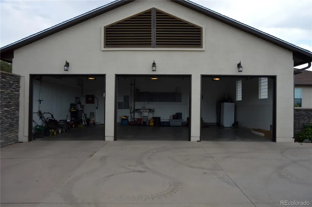7791 Pine Bluff Dr. W Pueblo CO 81004