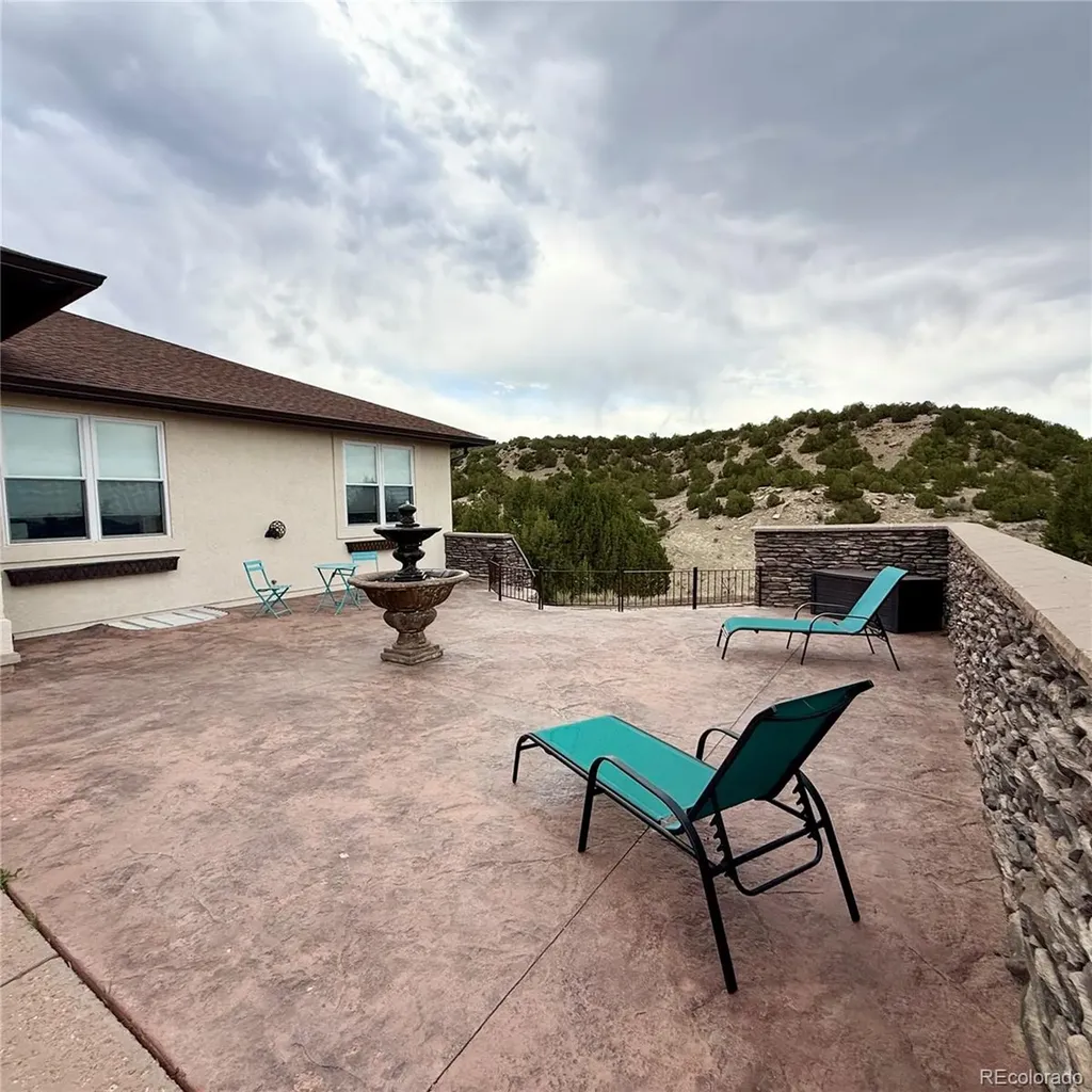 7791 Pine Bluff Dr. W Pueblo CO 81004