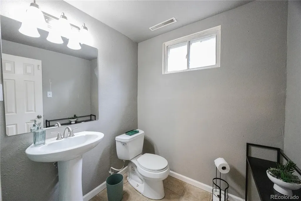 1220 Hartford Street Colorado Springs CO 80906