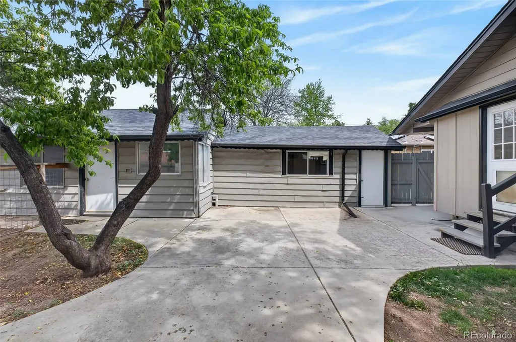 2085 Fenton Street Edgewater CO 80214