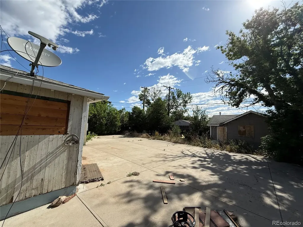 2292 S Delaware Street Denver CO 80223