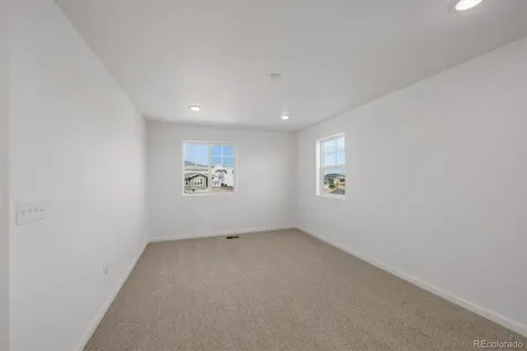 4152 N Hayleyville Street Aurora CO 80019