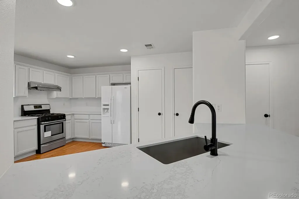 5530 S Quemoy Circle Aurora CO 80015