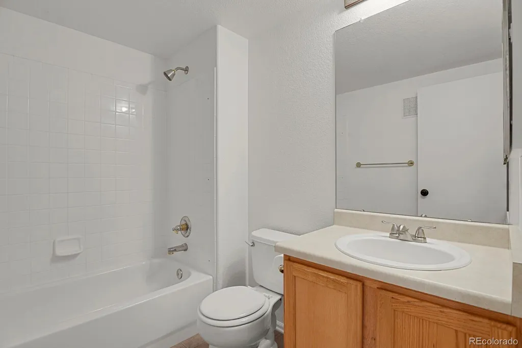 5530 S Quemoy Circle Aurora CO 80015