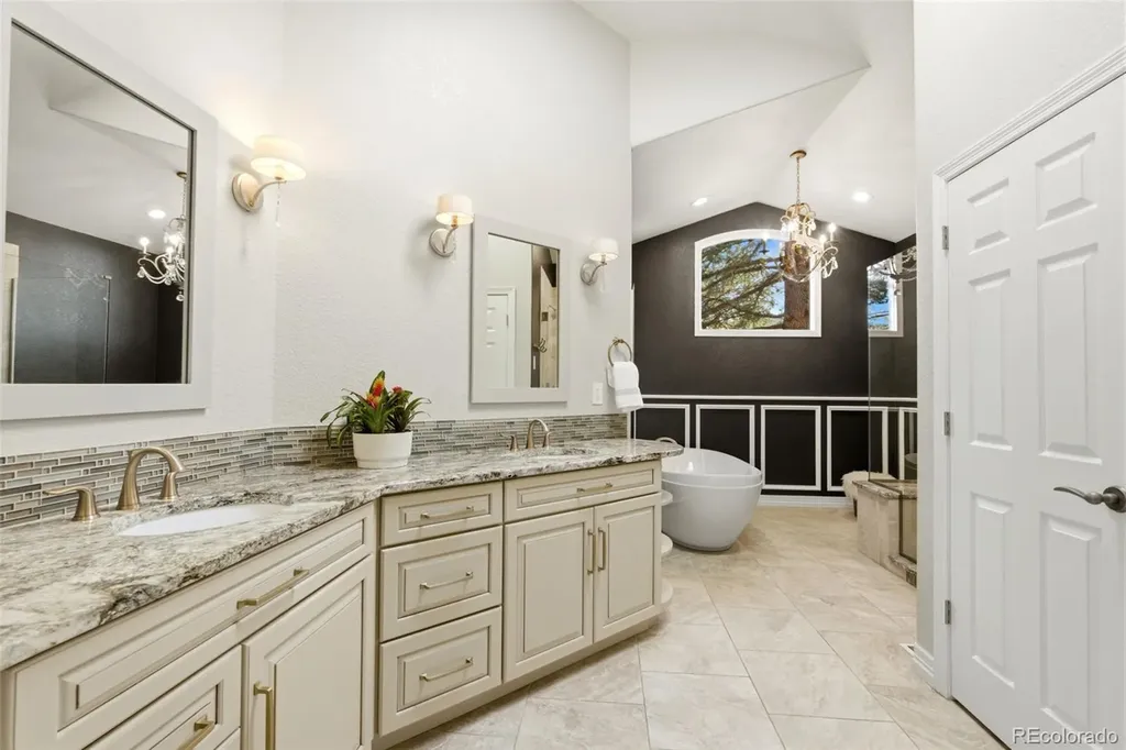 11372 E Ida Court Englewood CO 80111