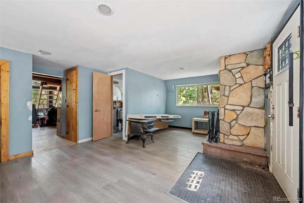 10275 Dowdle Drive Golden CO 80403