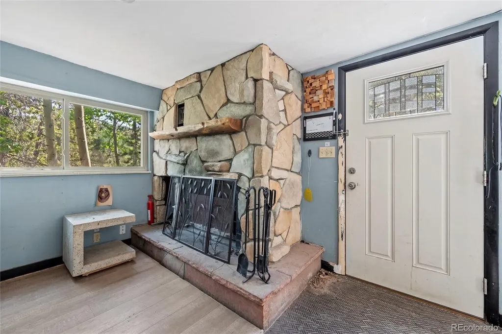 10275 Dowdle Drive Golden CO 80403